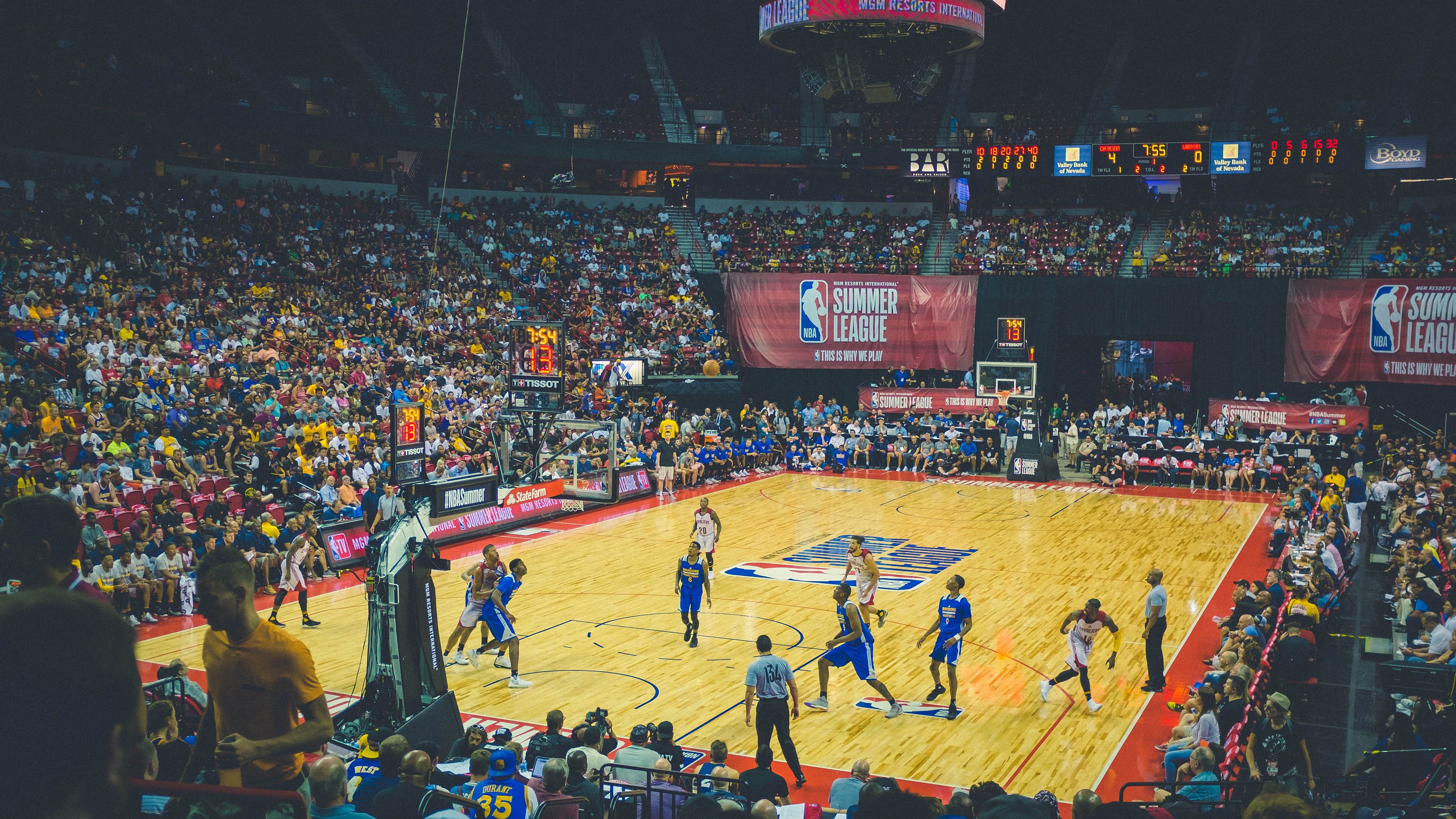 专属时刻，当篮网的钢铁洪流撞上戈贝尔的末节神迹